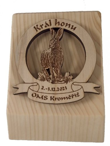 Dřevěná plaketa Král honu nebo naháňky - motiv: zajíc